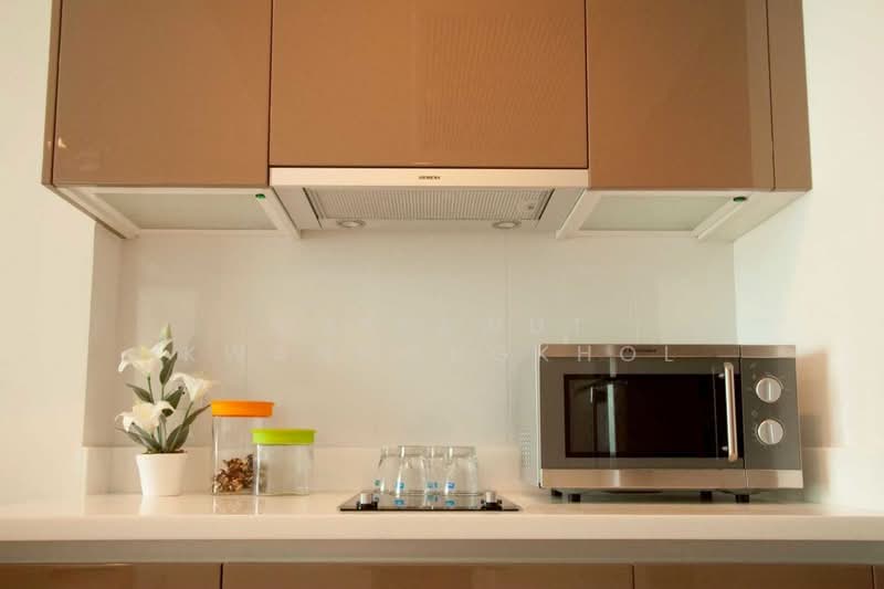 Siri At Sukhumvit, Bangkok, 902 Sukhumvit Road, Phra Kanong, Khlong Toei, Bangkok, 1 Bedroom, 50 sqm, Condo For Rent, by Waiyawut Kwanmongkhol, 500386615 - DDproperty.com