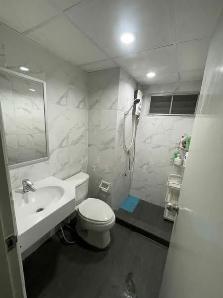 Lumpini Center Sukhumvit 77, Bangkok, Soi Sukhumvit 81, Suan Luang, Bangkok, 2 Bedrooms, 56 sqm, Condo For Sale, by HOME Real Estate Service, 500386657 - DDproperty.com
