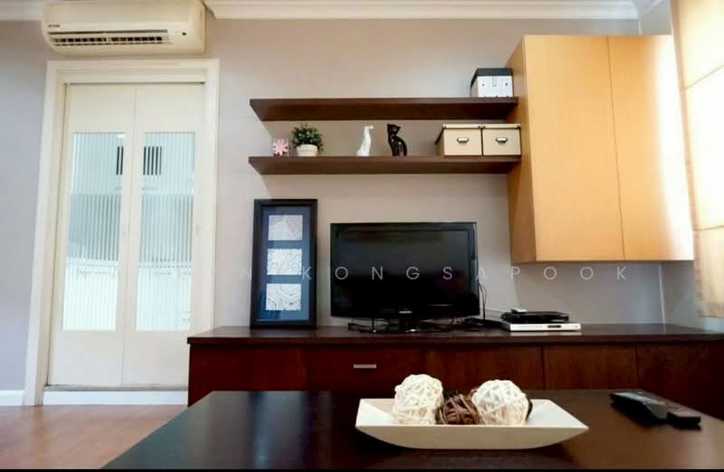 Lumpini Suite Sukhumvit 41, Bangkok, Soi Sukhumvit 41, Khlong Tan Nua, Watthana, Bangkok, 2 Bedrooms, 71 sqm, Condo For Rent, by Natlyn Kongsapook, 500386734 - DDproperty.com