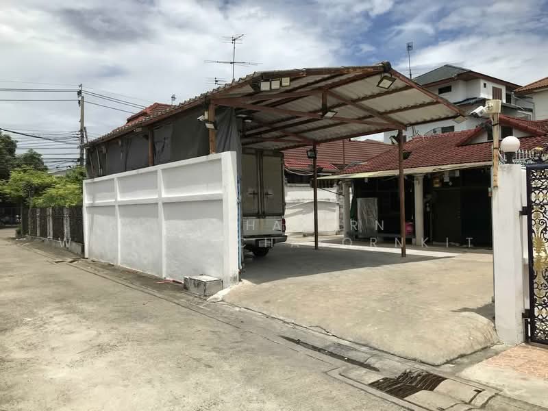3-BR House, Bangkok, Prawet, Bangkok, 3 Bedrooms, 352 sqm, Single Detached House For Sale, by Nitchakarn Wanitwichakornkit, 500386817 - DDproperty.com