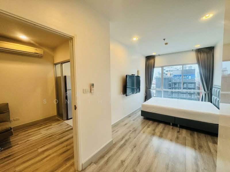 Centric Sathorn-St Louis, Bangkok, Sathorn Nua Road, Yan Nawa, Sathon, Bangkok, 1 Bedroom, 35 sqm, Condo For Rent, by Ratchanon Songthammakul, 500386819 - DDproperty.com