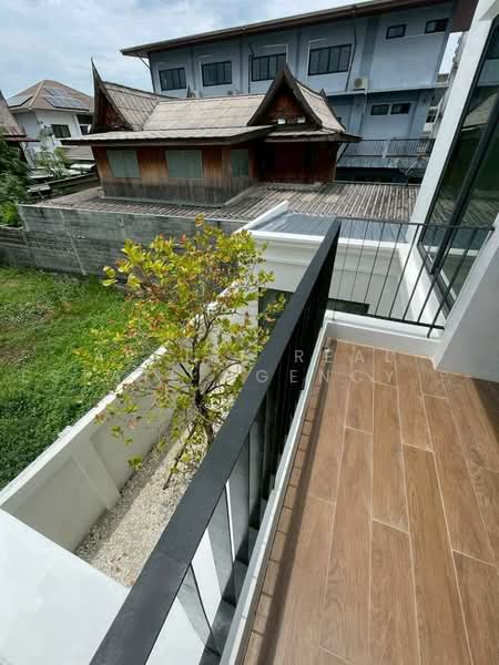 Pre Sale 15.9 MB, Newly Renovat, 2-Storey Detached House, Corner, Ratchayothin-Ratchada 42, Bangkok, Chan Kasem, Chatuchak, Bangkok, 4 Bedrooms, 250 sqm, Single Detached House For Sale, by Aspire Real Estate Agency Co., Ltd., 500386845 - DDproperty.com