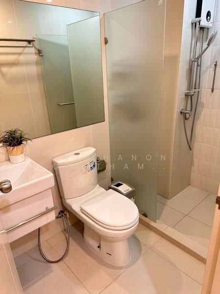 Life Asoke, Bangkok, Asoke-Dindang Road, Bang Kapi, Huai Khwang, Bangkok, 1 Bedroom, 35 sqm, Condo For Sale, by Ratchanon Songthammakul, 500386918 - DDproperty.com