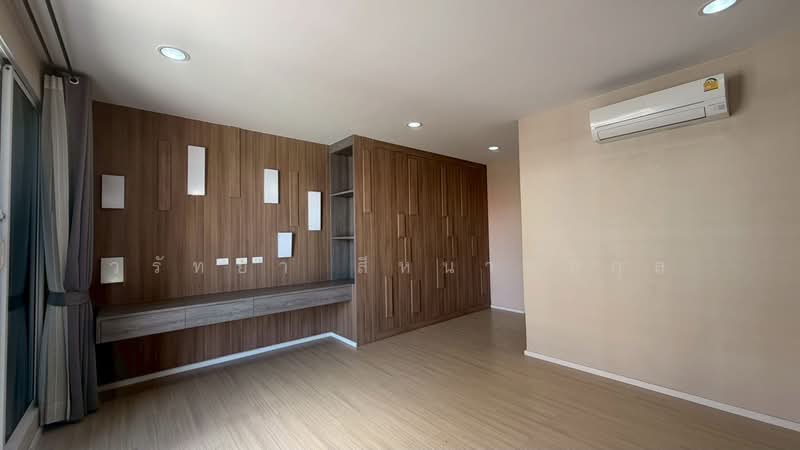Baan Klang Muang Kaset-Nawamin, Bangkok, Soi Nawamin 70 Yeak 11-2, Khlong Kum, Bueng Kum, Bangkok, 3 Bedrooms, 220 sqm, Townhouse For Rent, by วรัทยา สีหนาทสกุล, 500386921 - DDproperty.com