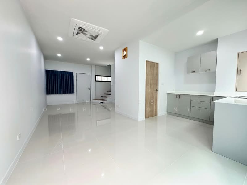 ดิสทริค 62, กรุงเทพ, ดอกไม้, ประเวศ, กรุงเทพ, 163 ตร.ม., ทาวน์เฮ้าส์ ขาย, โดย The Best Property Agent จินนี่, 500386922 - DDproperty.com