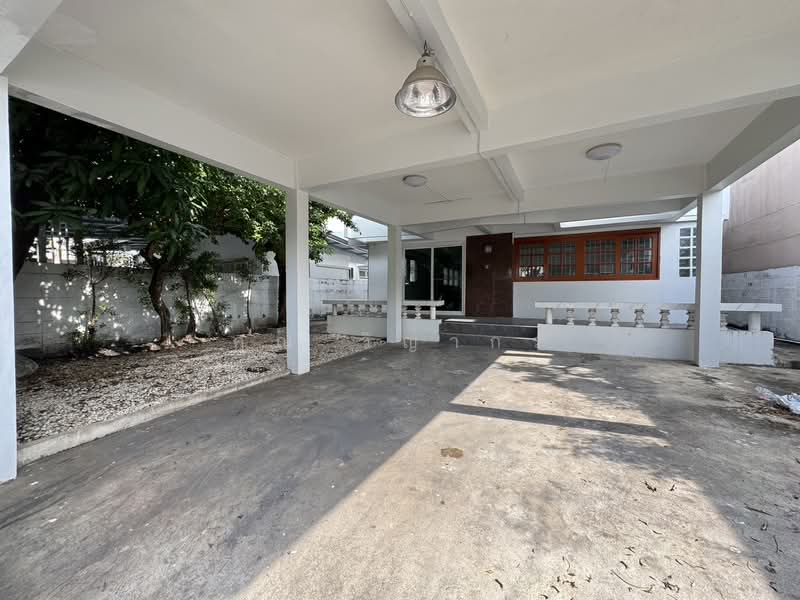 ขายบ้านเดี่ยวพัฒนาการ 53 หลังติดคลอง รีโนเวทแล้ว ถูกสุดในซอย, Bangkok, Phatthanakan, Suan Luang, Bangkok, 5 Bedrooms, 250 sqm, Single Detached House For Sale, by คุณ วิญากร, 500386931 - DDproperty.com
