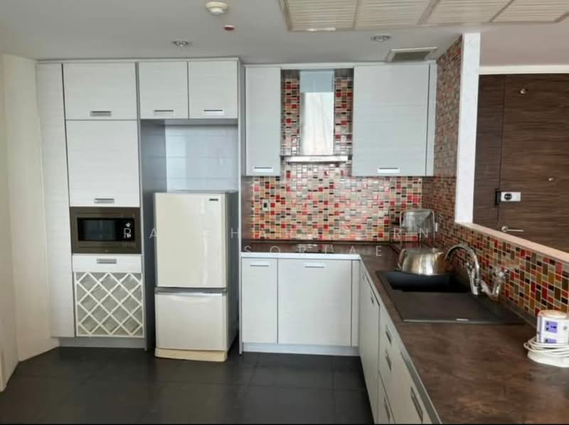 Watermark Chaophraya, Bangkok, Soi Charoennakorn 39-41, Charoennakorn Road, Bang Lam Phu Lang, Khlong San, Bangkok, 2 Bedrooms, 105 sqm, Condo For Sale, by Patcharaporn Binsorlae, 500387012 - DDproperty.com