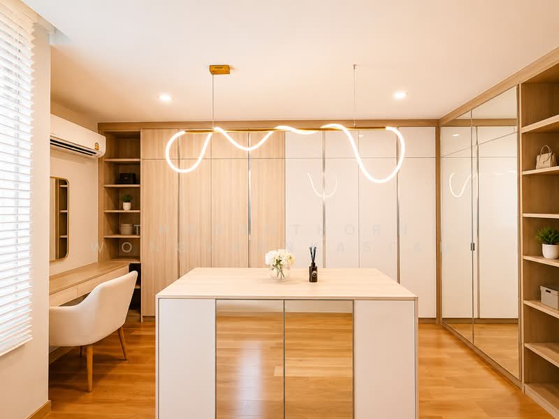 Nirvana Define Srinakarin-Rama 9, Bangkok, Srinakarin - Rom Klao Road, Saphan Sung, Bangkok, 4 Bedrooms, 249 sqm, Townhouse For Rent, by Thananthorn Wongvarnkaseam, 500387022 - DDproperty.com