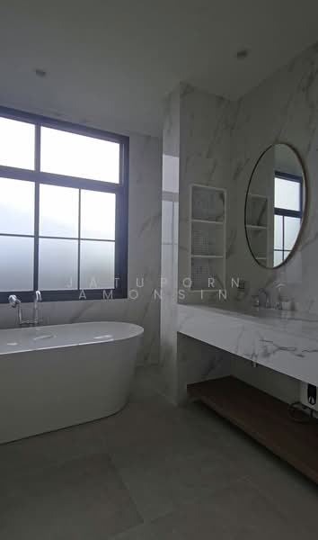 Narasiri Krungthep Kreetha, Bangkok, 69 Soi Pracha Ruamjai, Hua Mak, Bang Kapi, Bangkok, 4 Bedrooms, 445 sqm, Single Detached House For Sale, by Jatuporn Amonsin, 500387036 - DDproperty.com