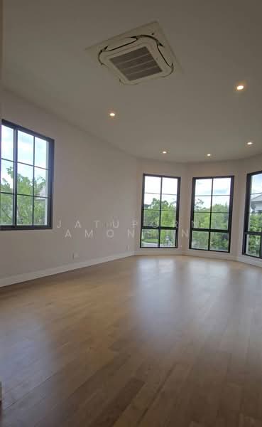 Narasiri Krungthep Kreetha, Bangkok, 69 Soi Pracha Ruamjai, Hua Mak, Bang Kapi, Bangkok, 4 Bedrooms, 445 sqm, Single Detached House For Sale, by Jatuporn Amonsin, 500387036 - DDproperty.com