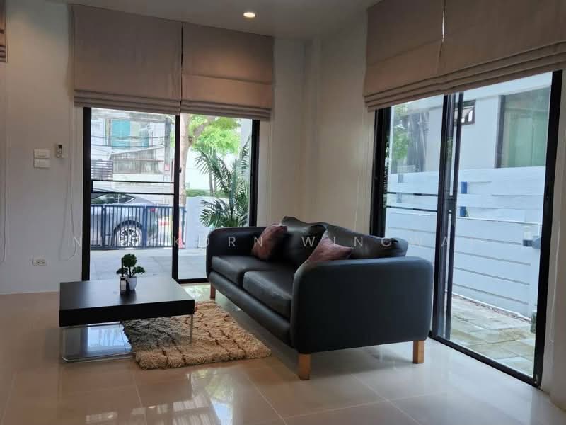 Areeya Mandarina Sukhumvit 77 : อารียา แมนดารีนา สุขุมวิท 77, กรุงเทพ, ถนนสุขุมวิท 77 (อ่อนนุช), สวนหลวง, กรุงเทพ, 204 ตร.ม., ทาวน์เฮ้าส์ ให้เช่า, โดย Nisakorn Wingwat, 500387162 - DDproperty.com