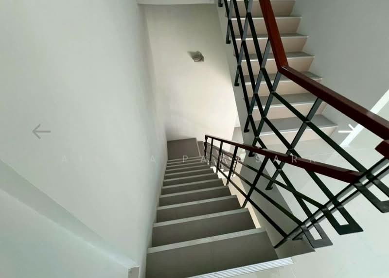 ลาดกระบัง, Bangkok, Khlong Sam Prawet, Lat Krabang, Bangkok, 3 Bedrooms, 217 sqm, Townhouse For Rent, by Airada Parasarn, 500387305 - DDproperty.com