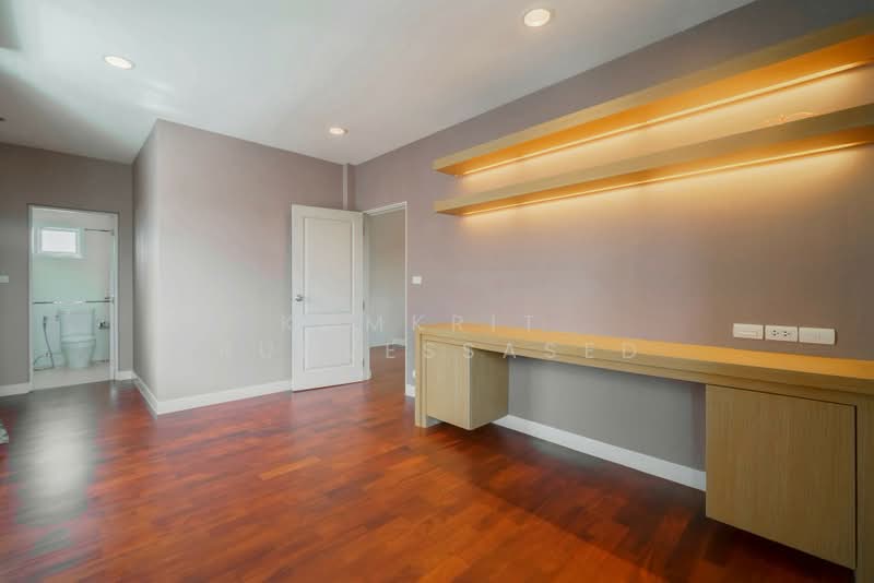 Bangkok Boulevard Rama 9-Srinakarin, Bangkok, Krungthep Kreetha Road, Saphan Sung, Bangkok, 5 Bedrooms, 500 sqm, Single Detached House For Rent, by Komkrit Arunvessased , 500387320 - DDproperty.com