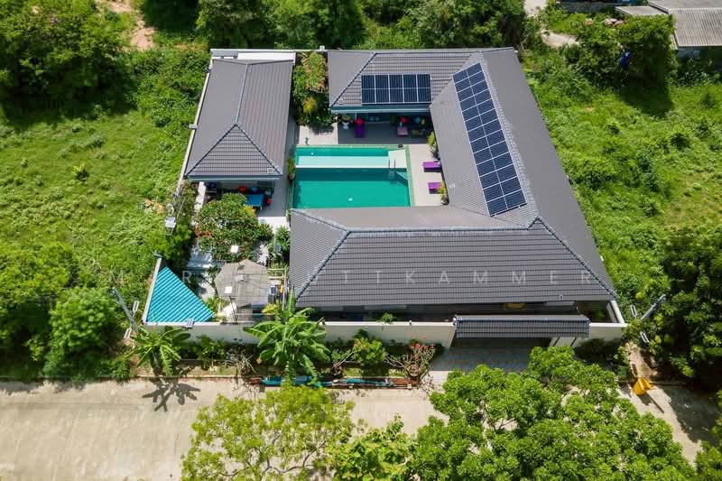 Hua Hin Soi 70, Prachuap Khiri Khan, Hin Lek Fai, Hua Hin, Prachuap Khiri Khan, 4 Bedrooms, 400 sqm, Villa For Sale, by Mark Puttkammer, 500387371 - DDproperty.com