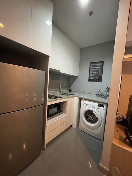 M Thonglor 10, Bangkok, 9 Soi Ekkamai 12, Ekkamai Road, Khlong Tan Nua, Watthana, Bangkok, 1 Bedroom, 30 sqm, Condo For Rent, by Juthabhorn Uppachit (Amy), 500387380 - DDproperty.com