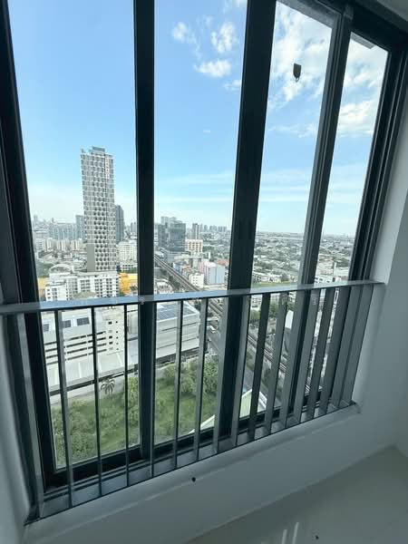 IDEO MOBI Sukhumvit 81, Bangkok, 2097 Sukhumvit Road, Bang Chak, Phra Khanong, Bangkok, 1 Bedroom, 31 sqm, Condo For Rent, by พชร ชาญศิริ, 500387400 - DDproperty.com
