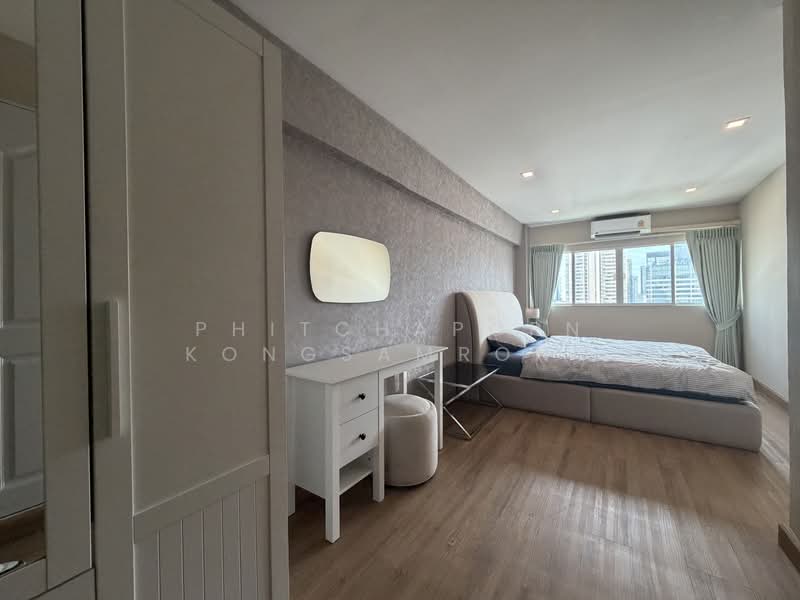 Thonglor Tower, Bangkok, Soi Thonglor, Sukhumvit 55 Road, Khlongtoei Nua, Watthana, Bangkok, 1 Bedroom, 55 sqm, Condo For Rent, by Phitchaporn Kongsamrong, 500387426 - DDproperty.com