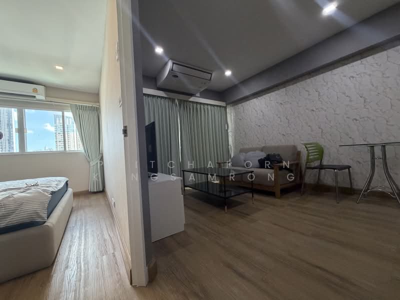 Thonglor Tower, Bangkok, Soi Thonglor, Sukhumvit 55 Road, Khlongtoei Nua, Watthana, Bangkok, 1 Bedroom, 55 sqm, Condo For Rent, by Phitchaporn Kongsamrong, 500387426 - DDproperty.com