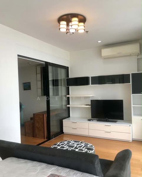 Villa Ratchatewi, Bangkok, 83 Phayathai Road, Thanon Phaya Thai, Ratchathewi, Bangkok, Studio, 42 sqm, Condo For Rent, by Agentbkk, 500387449 - DDproperty.com