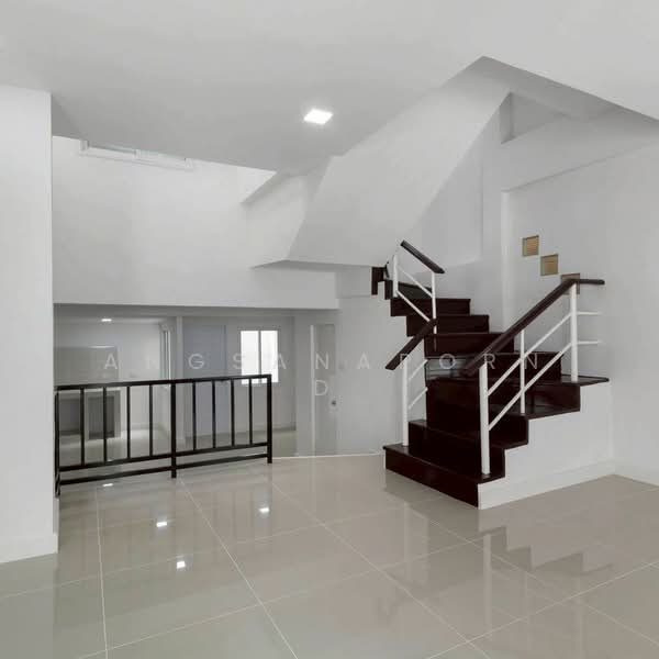 เศรณี ดอนเมือง, Bangkok, Don Mueang, Bangkok, 4 Bedrooms, 180 sqm, Townhouse For Sale, by Angsanaporn D, 500387472 - DDproperty.com
