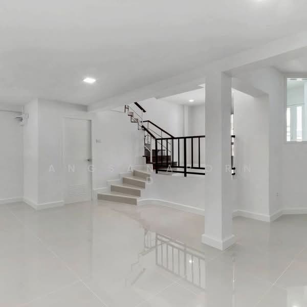 เศรณี ดอนเมือง, Bangkok, Don Mueang, Bangkok, 4 Bedrooms, 180 sqm, Townhouse For Sale, by Angsanaporn D, 500387472 - DDproperty.com