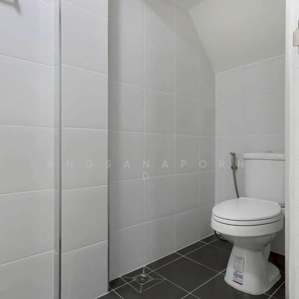 เศรณี ดอนเมือง, Bangkok, Don Mueang, Bangkok, 4 Bedrooms, 180 sqm, Townhouse For Sale, by Angsanaporn D, 500387472 - DDproperty.com