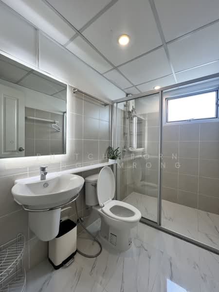 Supalai Park Ekkamai-Thonglor, Bangkok, Petchaburi Road, Bang Kapi, Huai Khwang, Bangkok, 1 Bedroom, 60 sqm, Condo For Rent, by Phitchaporn Kongsamrong, 500387481 - DDproperty.com