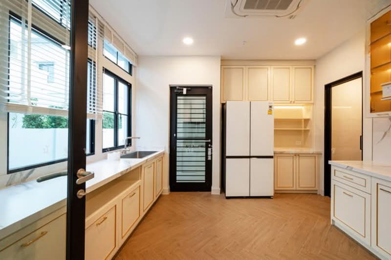 Nantawan Rama 9 - New Krungthepkreetha, Bangkok, Saphan Sung, Bangkok, 4 Bedrooms, 300 sqm, Single Detached House For Rent, by นัฐพงค์ มณีอัครเนตร, 500387492 - DDproperty.com