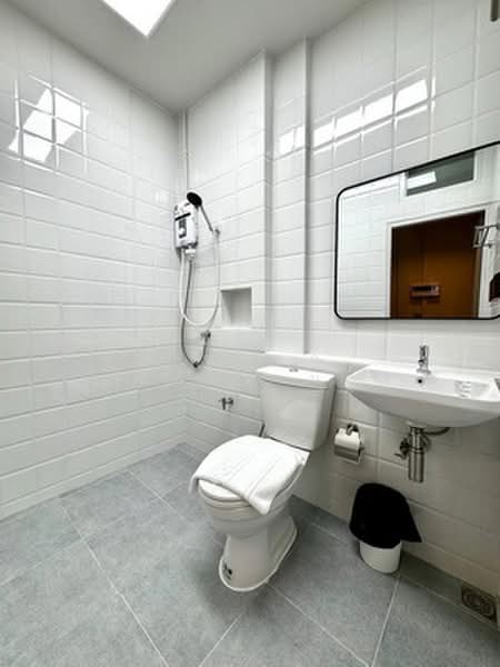 Townhouse Charansanitwong 37, Bangkok, จรัญสนิทวงศ์, Bang Khun Sri, Bangkok Noi, Bangkok, 2 Bedrooms, 120 sqm, Townhouse For Rent, by นัฐพงค์ มณีอัครเนตร, 500387520 - DDproperty.com