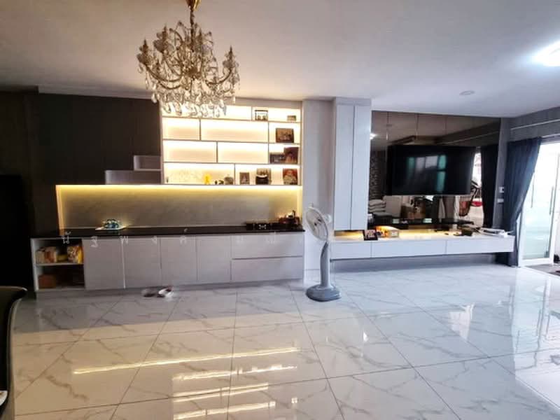 Townhome 4 Storey Sutthisan, Bangkok, สุทธิสารวินิจฉัย, Din Daeng, Bangkok, 4 Bedrooms, 300 sqm, Townhouse For Rent, by นัฐพงค์ มณีอัครเนตร, 500387539 - DDproperty.com