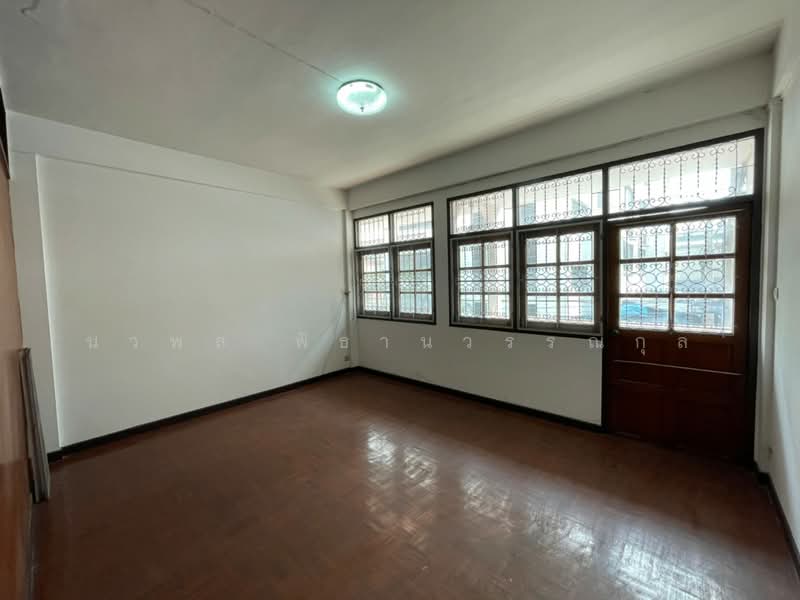 Suksawat 52, Bangkok, Rat Burana, Bangkok, 3 Bedrooms, 110 sqm, Townhouse For Rent, by นวพล พิธานวรรณกุล, 500387590 - DDproperty.com