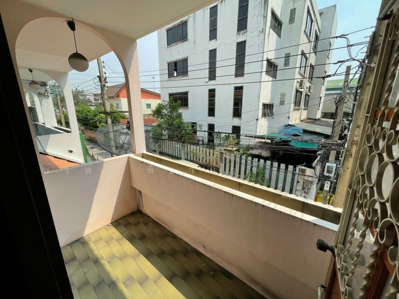 Suksawat 52, Bangkok, Rat Burana, Bangkok, 3 Bedrooms, 110 sqm, Townhouse For Rent, by นวพล พิธานวรรณกุล, 500387590 - DDproperty.com