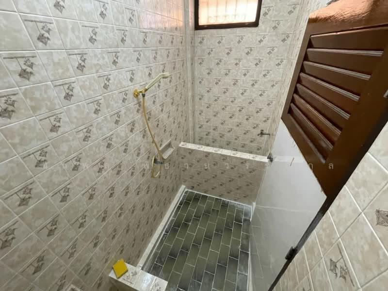 Suksawat 52, Bangkok, Rat Burana, Bangkok, 3 Bedrooms, 110 sqm, Townhouse For Rent, by นวพล พิธานวรรณกุล, 500387590 - DDproperty.com