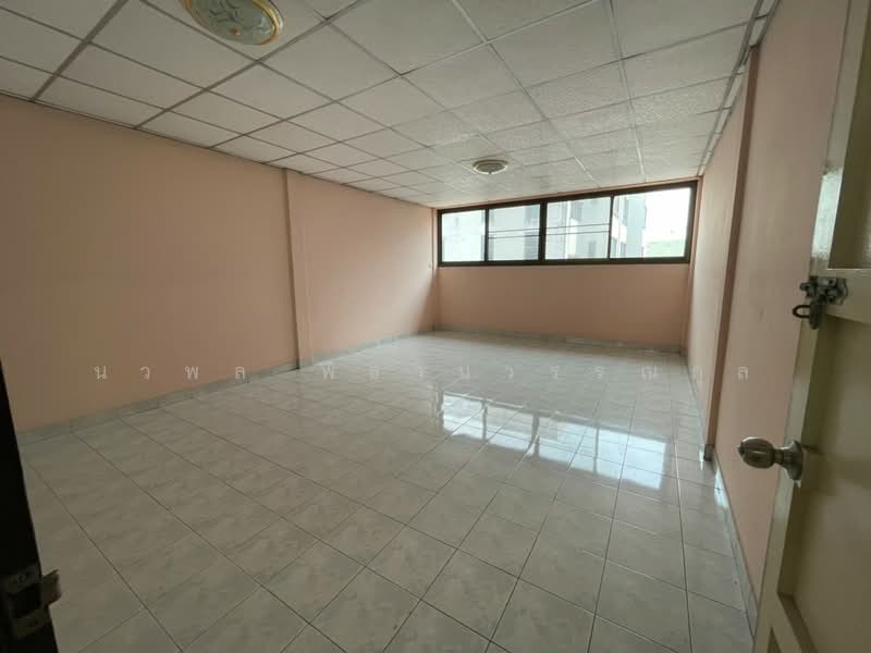 Suksawat 52, Bangkok, Rat Burana, Bangkok, 3 Bedrooms, 110 sqm, Townhouse For Rent, by นวพล พิธานวรรณกุล, 500387590 - DDproperty.com