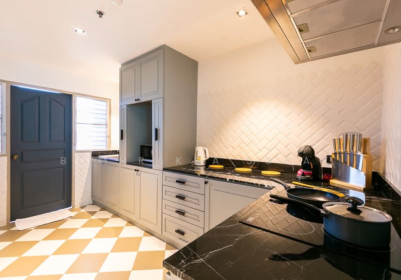 Thea Serviced Apartment : เทีย เซอร์วิส อพาร์ทเมนท์, กรุงเทพ, 37 ซอยเอกมัย 10 สุขุมวิท 63, คลองตันเหนือ, วัฒนา, กรุงเทพ, 170 ตร.ม., อพาร์ทเมนท์ ให้เช่า, โดย Boonraksa Sopak, 500387645 - DDproperty.com