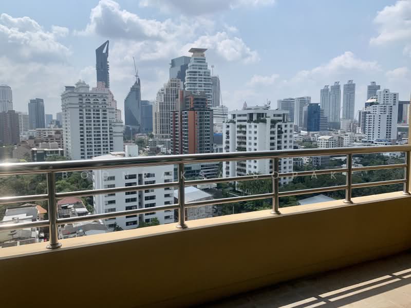 Baan Jamjuree, Bangkok, 42 Soi Sukhumvit 39, Khlong Tan Nua, Watthana, Bangkok, 3 Bedrooms, 215 sqm, Apartment For Rent, by Boonraksa Sopak, 500387687 - DDproperty.com