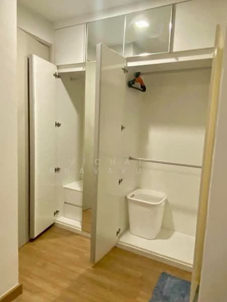 Thru Thonglor, Bangkok, Petchaburi Road, Bang Kapi, Huai Khwang, Bangkok, 2 Bedrooms, 62 sqm, Condo For Rent, by Vichai  Annavakulthorn, 500387719 - DDproperty.com