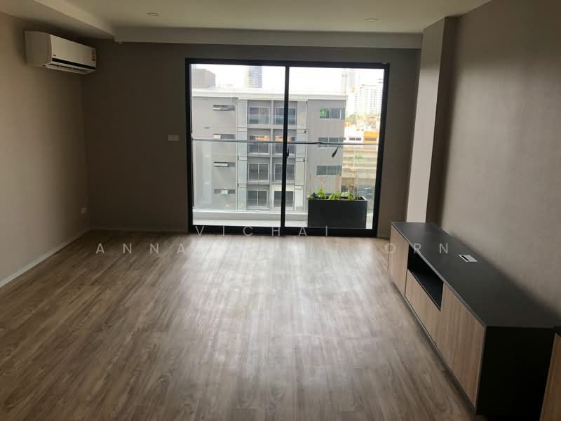Blossom Condo @ Sathorn-Charoenrat : บลอสซั่ม คอนโด สาทร-เจริญราษฎร์, กรุงเทพ, ถนนเจริญราษฎร์, ทุ่งวัดดอน, สาทร, กรุงเทพ, 65 ตร.ม., คอนโด ให้เช่า, โดย Vichai Annavakulthorn, 500387746 - DDproperty.com