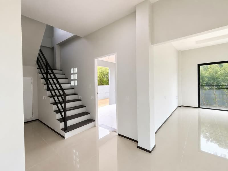 ชญานิน เรสซิเดนท์, Pathum Thani, Khlong Song, Khlong Luang, Pathum Thani, 5 Bedrooms, 195 sqm, Single Detached House For Sale, by กรกฤตย์ บุญสระ, 500387824 - DDproperty.com