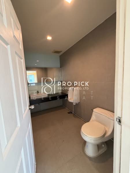 For Rent Office BTS Chit Lom Pathumwan PP-00331, กรุงเทพ, เพลินจิต, ลุมพินี, ปทุมวัน, กรุงเทพ, 110 ตร.ม., สำนักงาน ให้เช่า, โดย Konrarat Deesawat, 500387836 - DDproperty.com