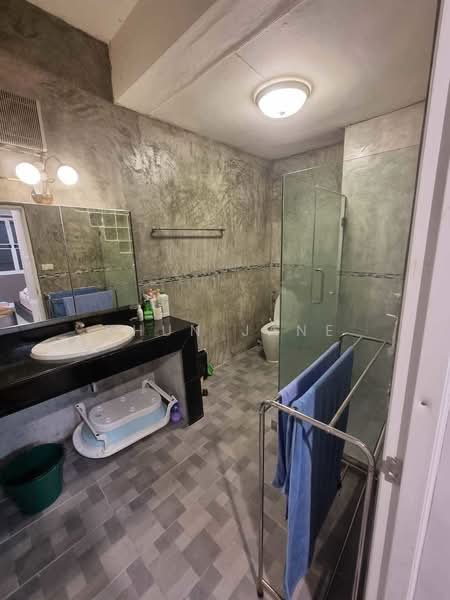 Townhome for Rent Near MRT Sutthisan (SPSJP453), Bangkok, สุทธิสาร, Din Daeng, Din Daeng, Bangkok, 4 Bedrooms, 320 sqm, Townhouse For Rent, by Khun Jane, 500387882 - DDproperty.com