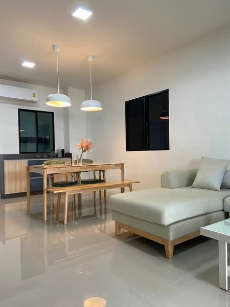 ทาวน์เฮ้าส์ 4-ห้องนอน, กรุงเทพ, พลับพลา, วังทองหลาง, กรุงเทพ, 165 ตร.ม., ทาวน์เฮ้าส์ ให้เช่า, โดย Boonraksa Sopak, 500387975 - DDproperty.com