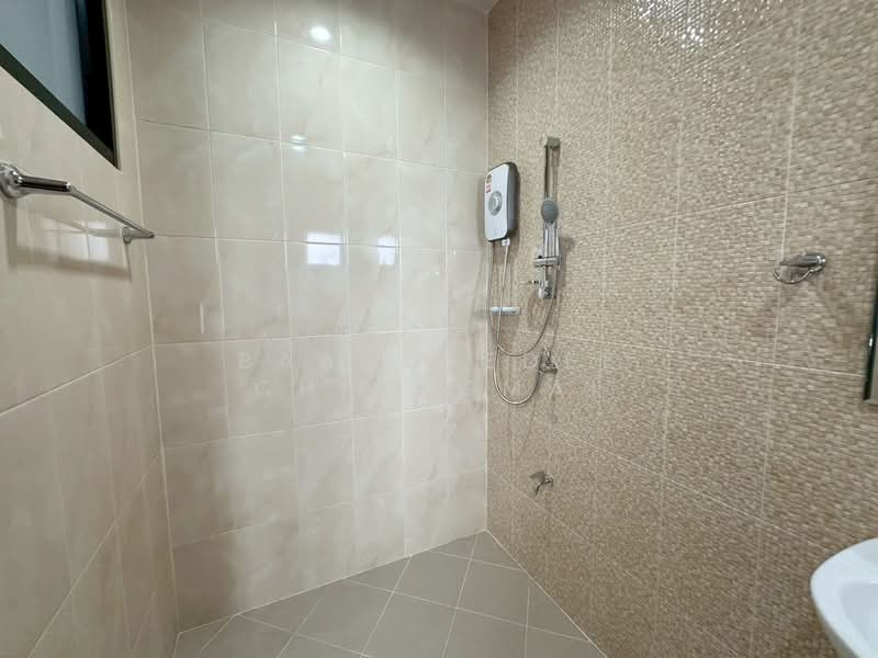 Townhome for rent near HomePro Sansai, Chiang Mai Rental Price: 16,000 THB / month No.11H658, Chiang Mai, Nong Chom, San Sai, Chiang Mai, 2 Bedrooms, 110 sqm, Townhouse For Rent, by Baandeedee Chiangmai, 500388015 - DDproperty.com