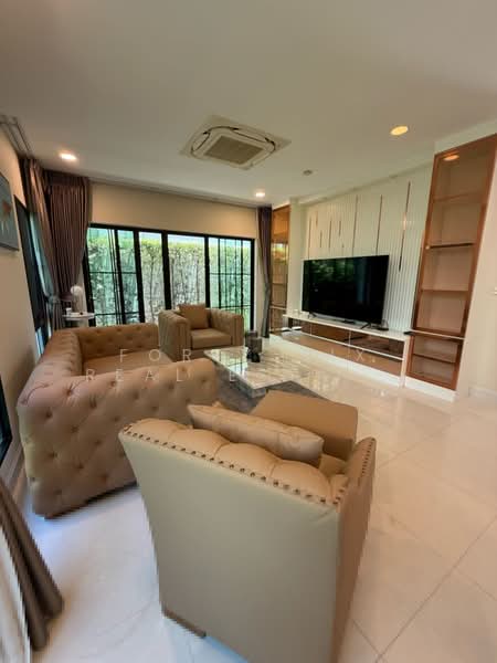 Nantawan Rama 9 - New Krungthepkreetha, Bangkok, Saphan Sung, Bangkok, 4 Bedrooms, 303 sqm, Single Detached House For Rent, by Forty-Six Real Estate Group, 500388076 - DDproperty.com