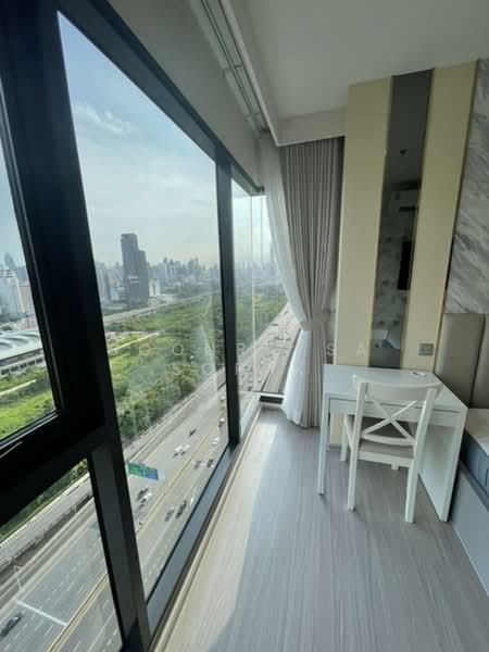 Life Asoke Hype, Bangkok, 339 Chaturathit Rd, Makkasan, Ratchathewi, Bangkok, 2 Bedrooms, 65 sqm, Condo For Rent, by Boonraksa Sopak, 500388147 - DDproperty.com