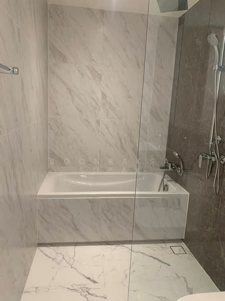 Fynn Asoke, Bangkok, 28 Sukhumvit 10 Alley, Khlong Toei, Bangkok, 1 Bedroom, 37 sqm, Condo For Rent, by Boonraksa Sopak, 500388205 - DDproperty.com