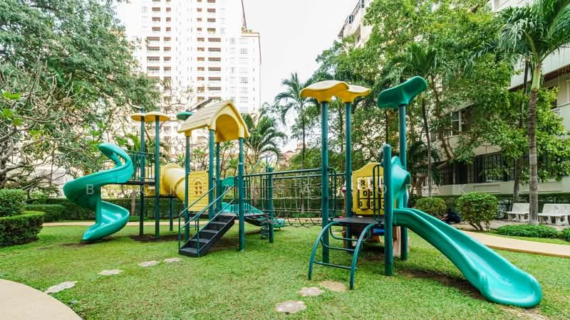 Baan Suanpetch, Bangkok, 18 Soi Sukhumvit 39, Khlong Tan Nua, Watthana, Bangkok, 2 Bedrooms, 133 sqm, Condo For Rent, by Boonraksa Sopak, 500388326 - DDproperty.com