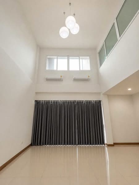 Home Office for Rent – Only 100 Meters from BTS Yellow Line, Si Srinagarindra 38 Station (SPSJP456), Bangkok, ศรีนครินทร์ 45, Nong Bon, Prawet, Bangkok, 3 Bedrooms, 348 sqm, Townhouse For Rent, by Khun Jane, 500388392 - DDproperty.com