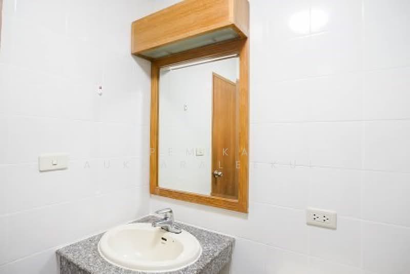 Liberty Park 2, Bangkok, 55 Soi Sukhumvit 11, Khlongtoei Nua, Watthana, Bangkok, 2 Bedrooms, 123 sqm, Condo For Sale, by Pemika Aukkaraleekul, 500388416 - DDproperty.com