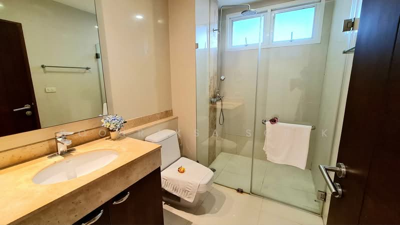 Piyathip Place, Bangkok, 24 Soi Prommitr, Khlong Tan Nua, Watthana, Bangkok, 3 Bedrooms, 289 sqm, Apartment For Rent, by Boonraksa Sopak, 500388453 - DDproperty.com